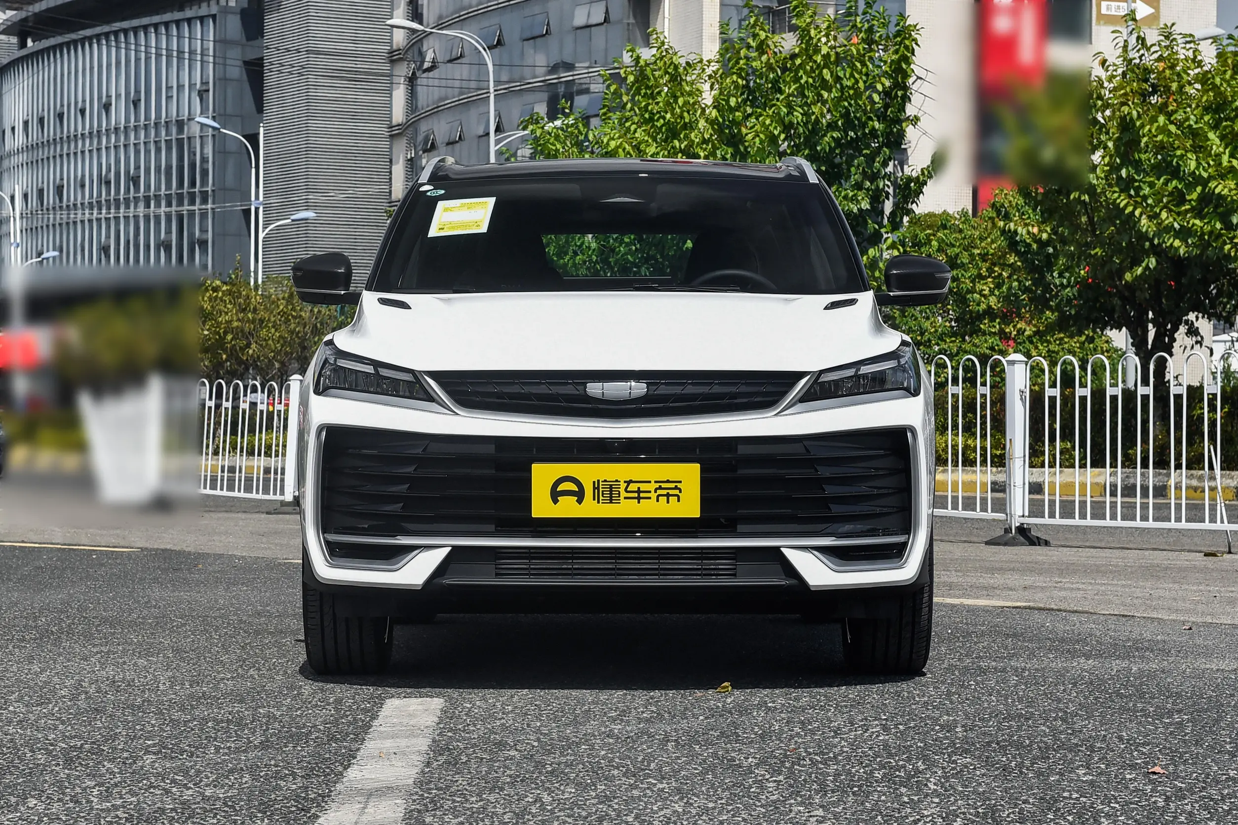 Geely Bin Yue L 2025 1.5TD DCT Starburst Edition - White (Optional Package + ¥5000)