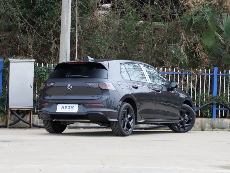 Volkswagen Golf 8.5 2026 300TSI R-Line + Spare Tyre 1.5T