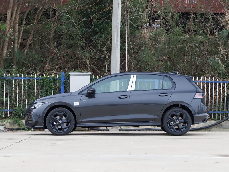 Volkswagen Golf 8.5 2026 300TSI R-Line + Spare Tyre 1.5T