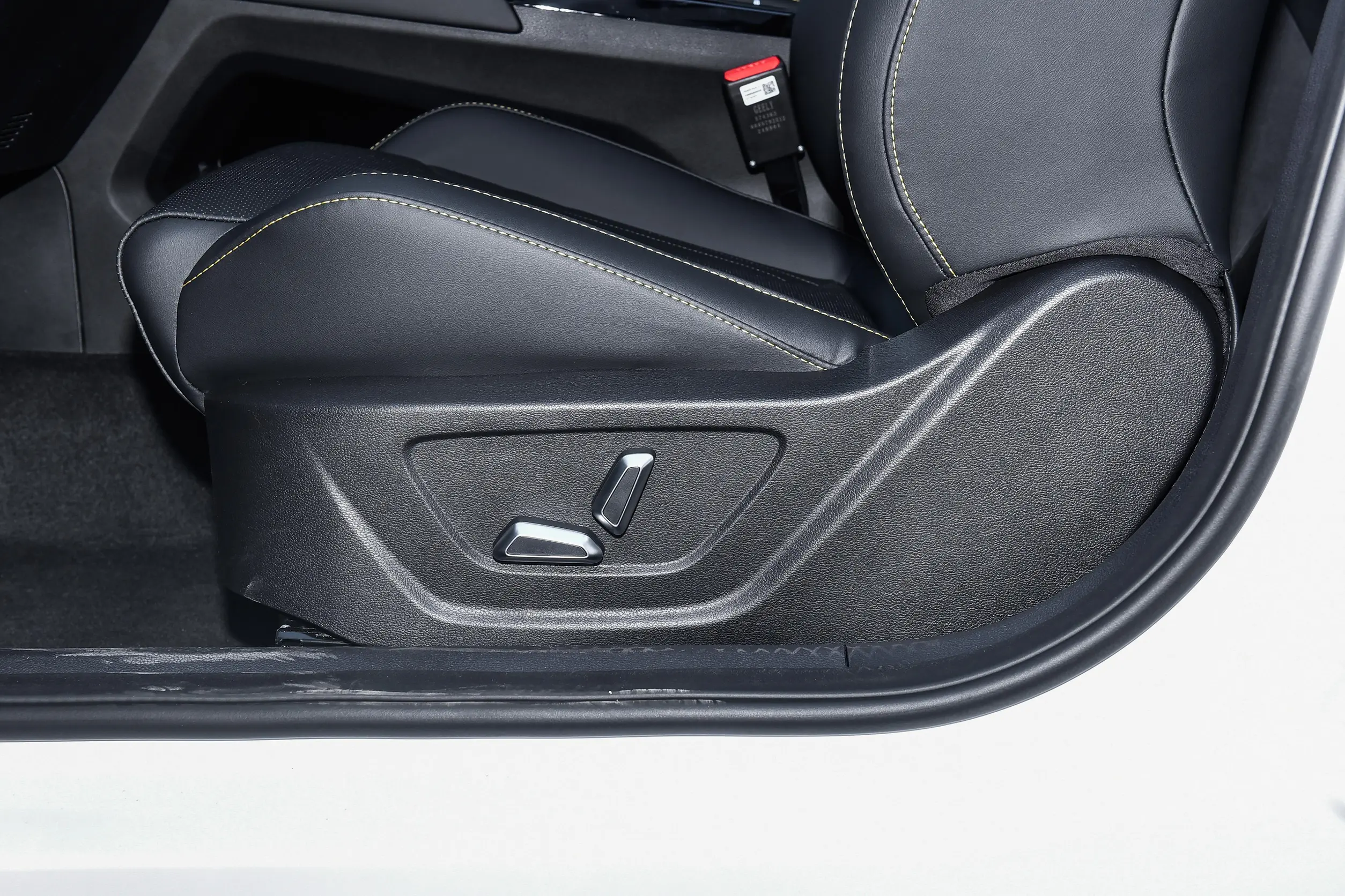 Geely Coolray L 2025 1.5TD DCT Full Option - Black