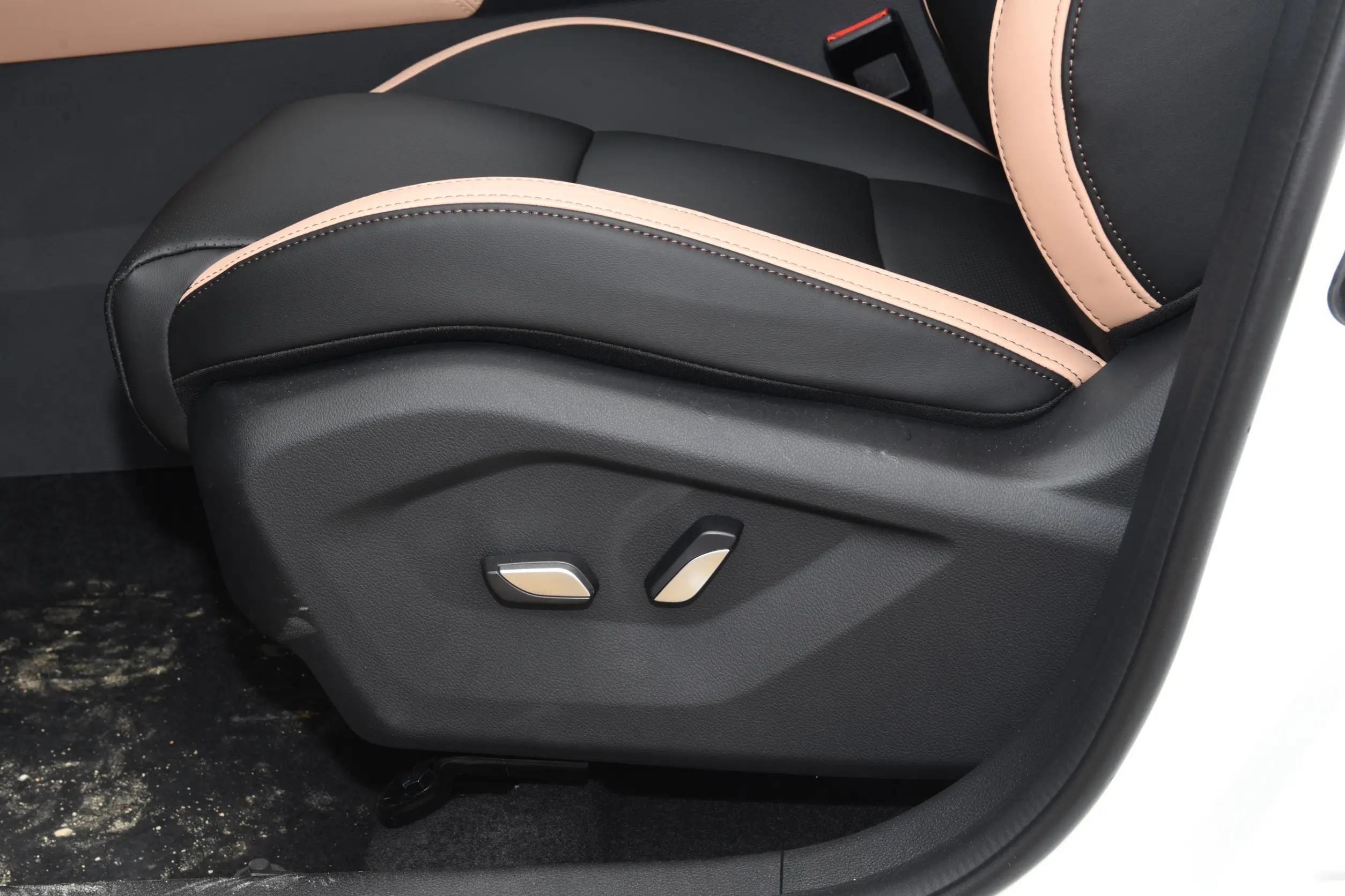 Geely Haoyue PRO 2025 1.5T DCT Zongheng+ New Year Supreme Edition