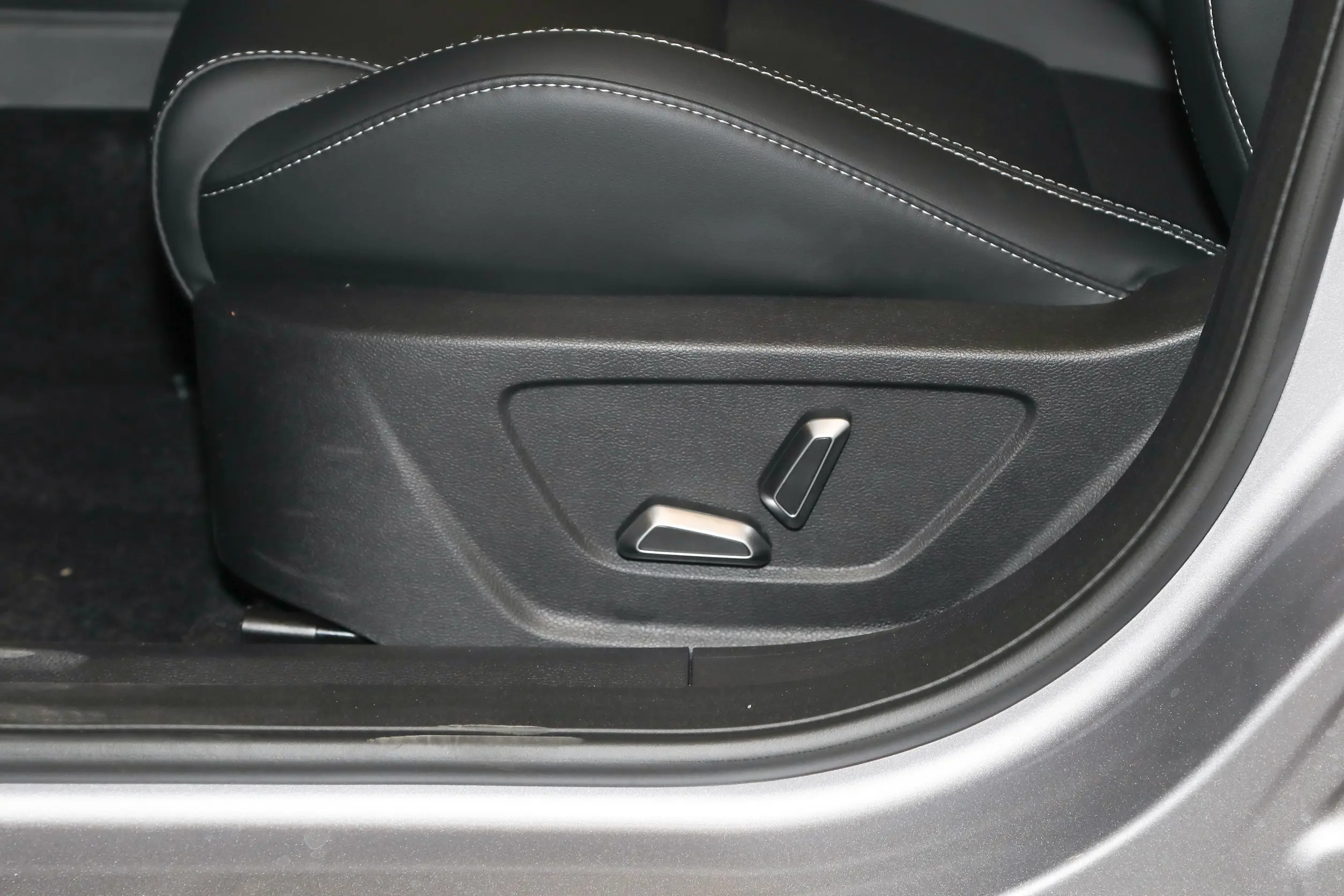 Geely Coolray 2025 1.5L CVT Super MAX