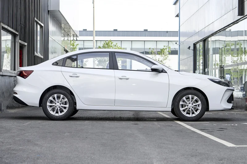 Roewe i5 2026 1.5L Manual Comfort Edition