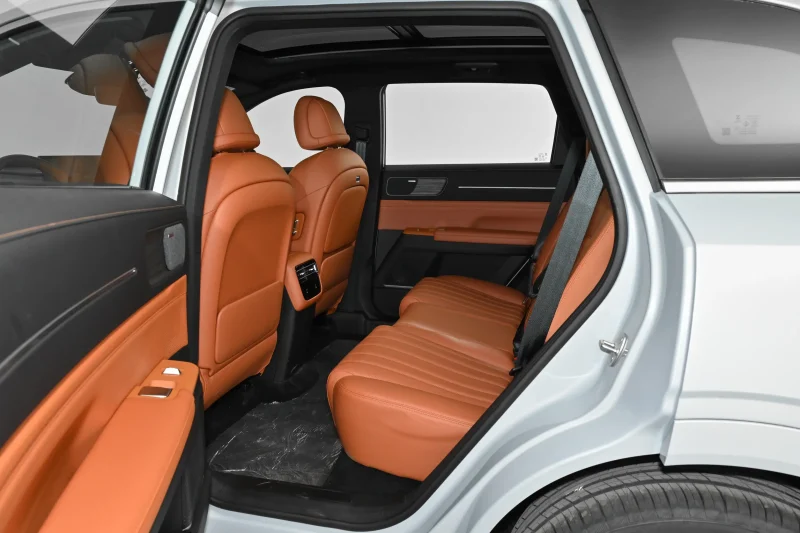 Jetour X70L 2026 1.5TD 7DCT Luxury Edition