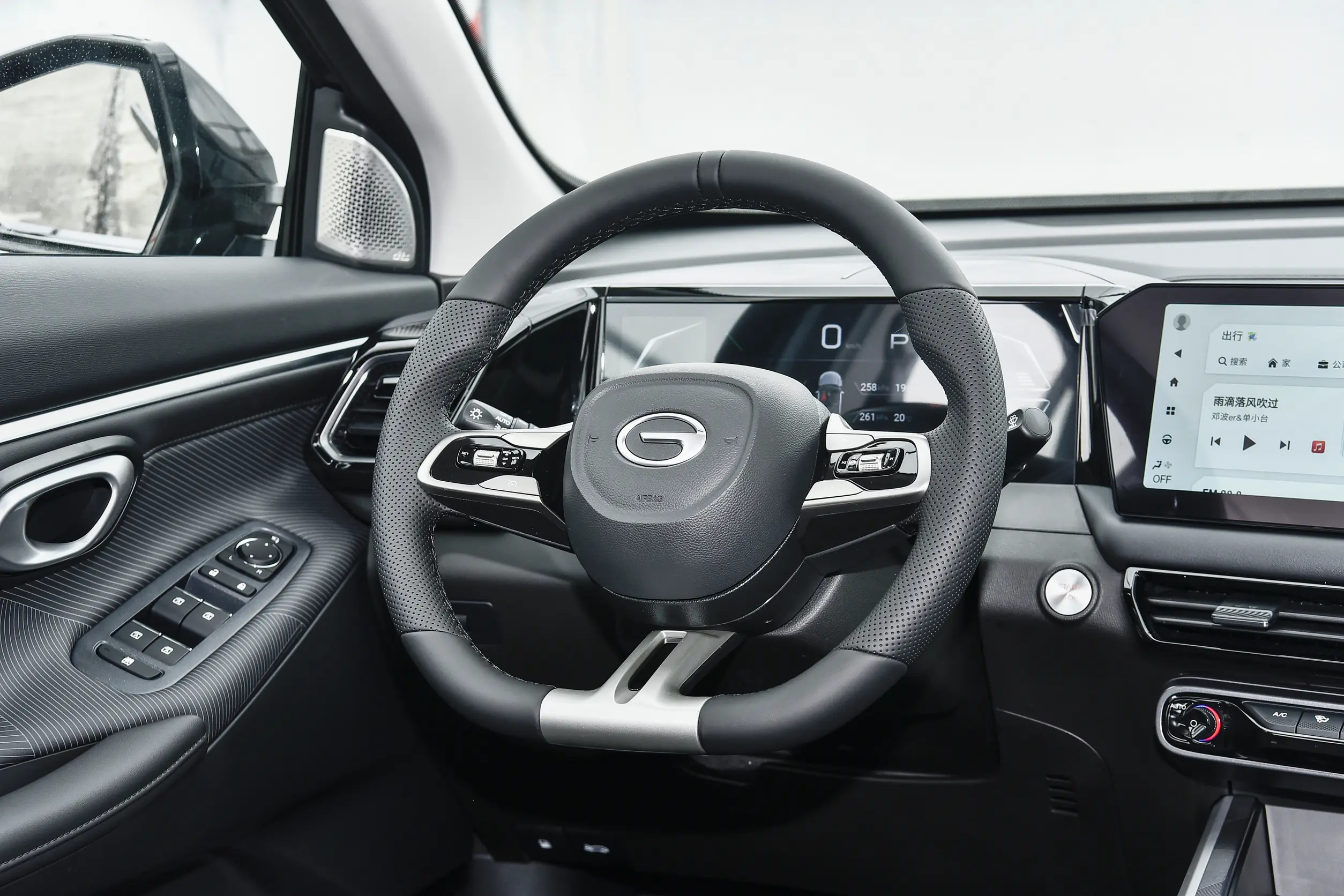Trumpchi GS3 2026 Shadow Speed 270T Enjoy Edition (International Version) + Power-adjustable Seats + Power Tailgate