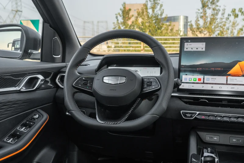 Geely Coolray L 2025 1.5TD DCT Battle