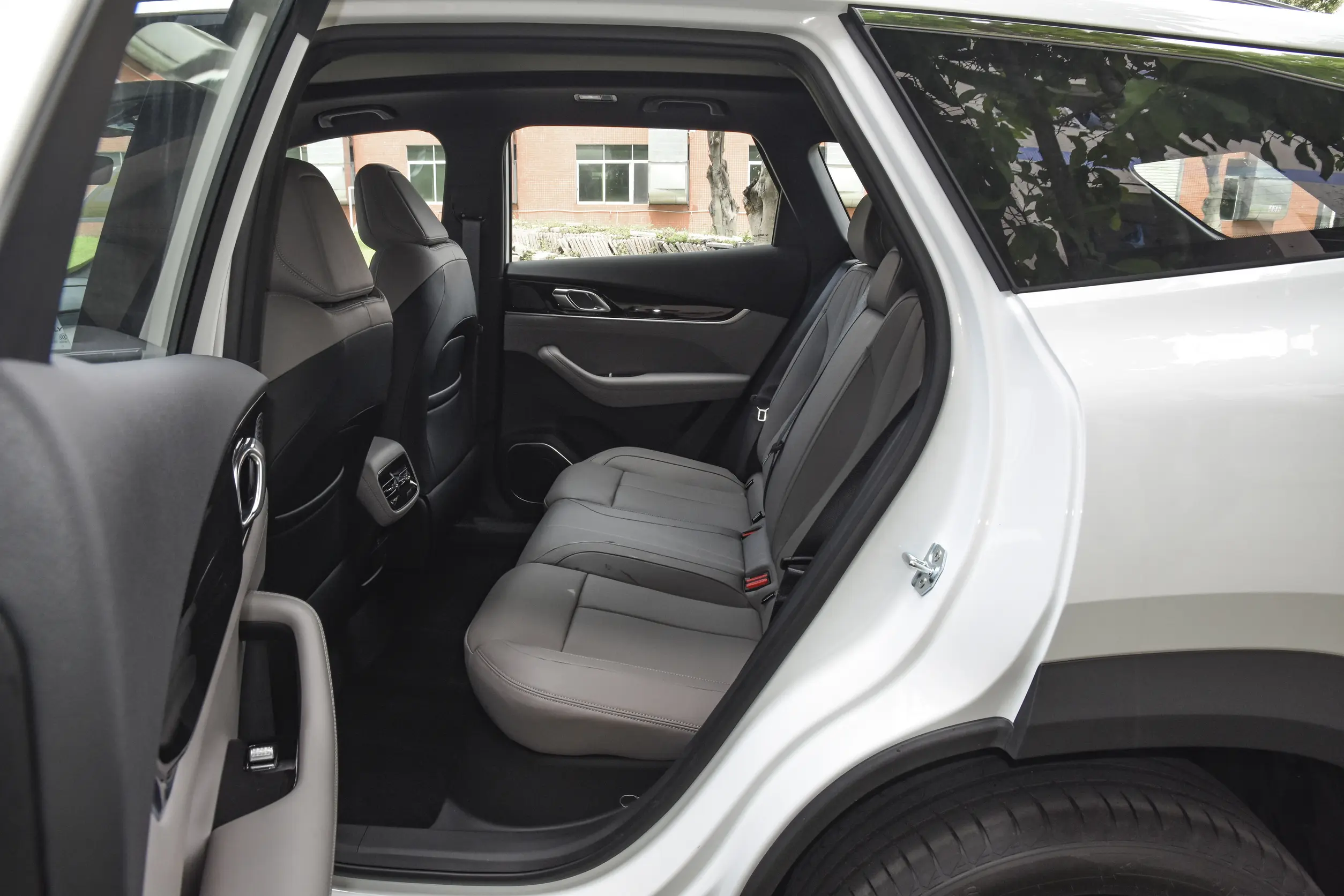 Geely Boyue L 2025 4th Generation 1.5TD DCT Sailing Edition