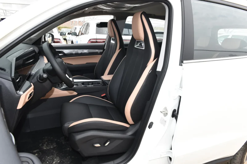 Geely Haoyue PRO 2025 1.5T DCT Zongheng+ New Year Supreme Edition