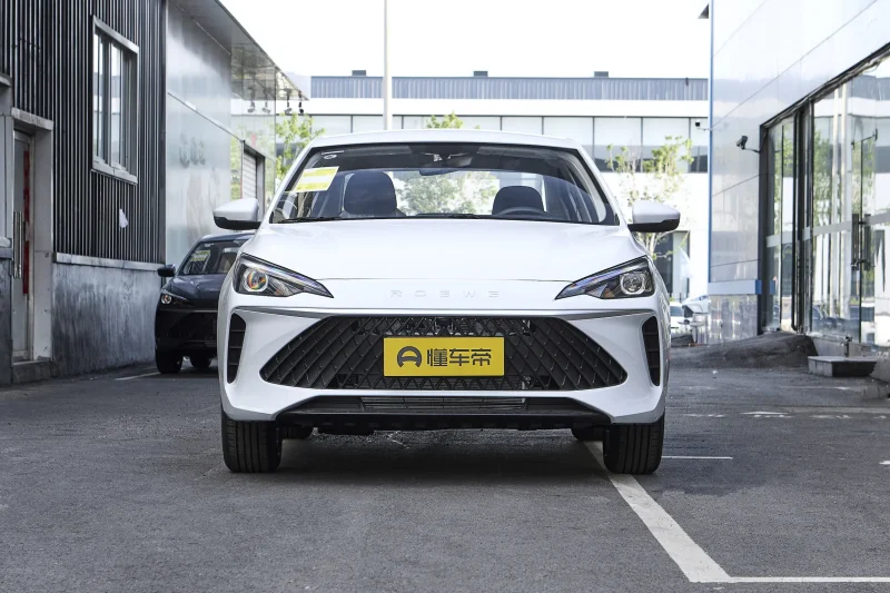 Roewe i5 2026 1.5L Manual Comfort Edition