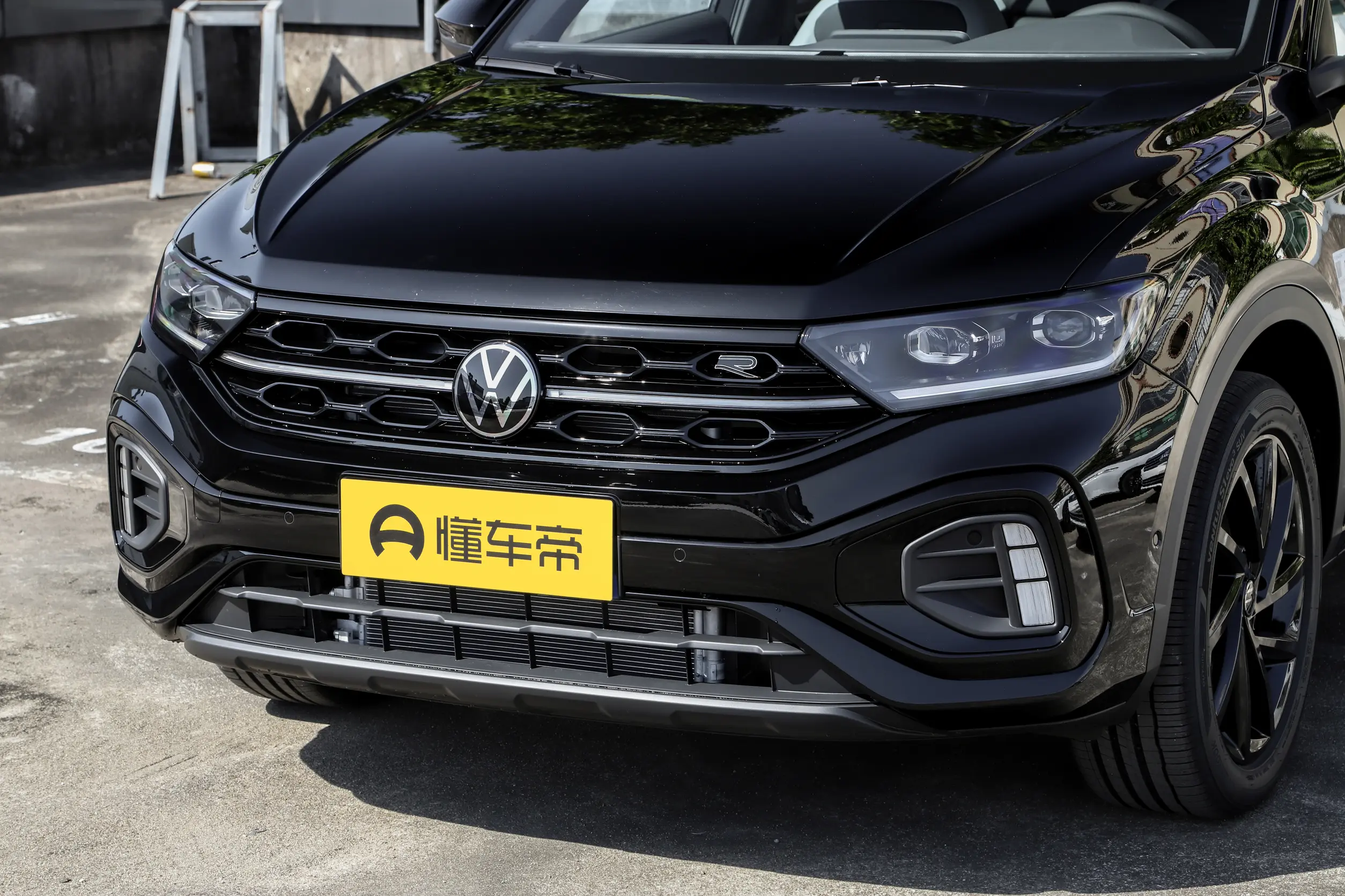 Volkswagen T-Roc 2026 Facelift II 300TSI DSG Starlight Edition 1.5T + Spare Tyre