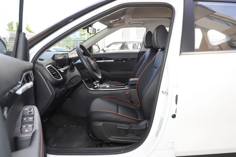 Kia Seltos 2026 1.5L CVT Luxury Edition White + Black Roof + 1500 Package