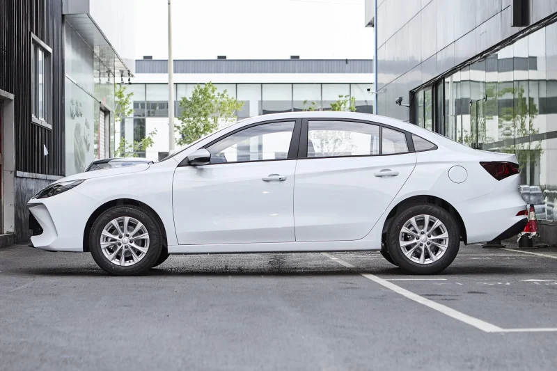 Roewe i5 2026 1.5L Manual Comfort Edition