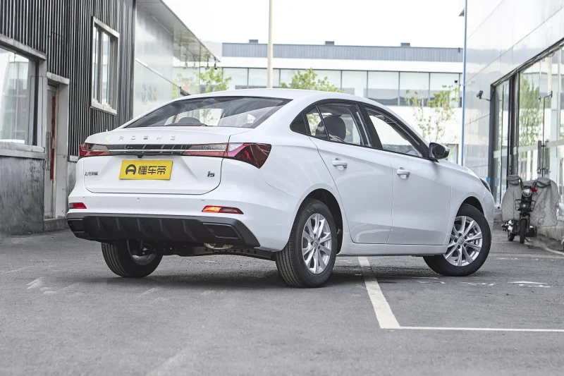 Roewe i5 2026 1.5L Manual Comfort Edition